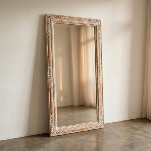 Hand Carved Mirror "Balian"