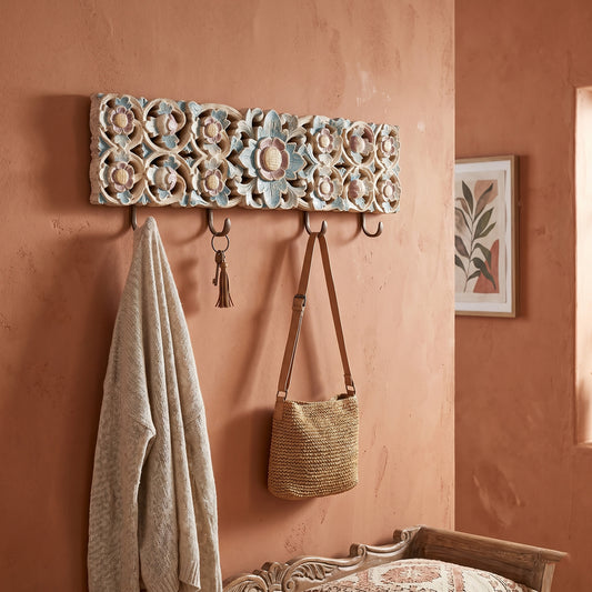 Carved Hanger - Cinta