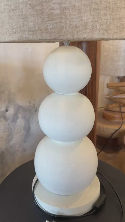 Wooden Table Lamp in White 'Kalaitu' - 60 cm