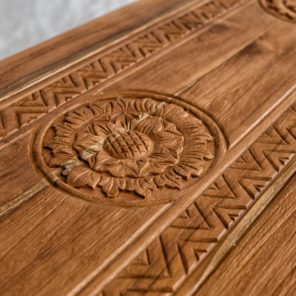 Custom wooden carved cabinet 'Calyta' - Natural