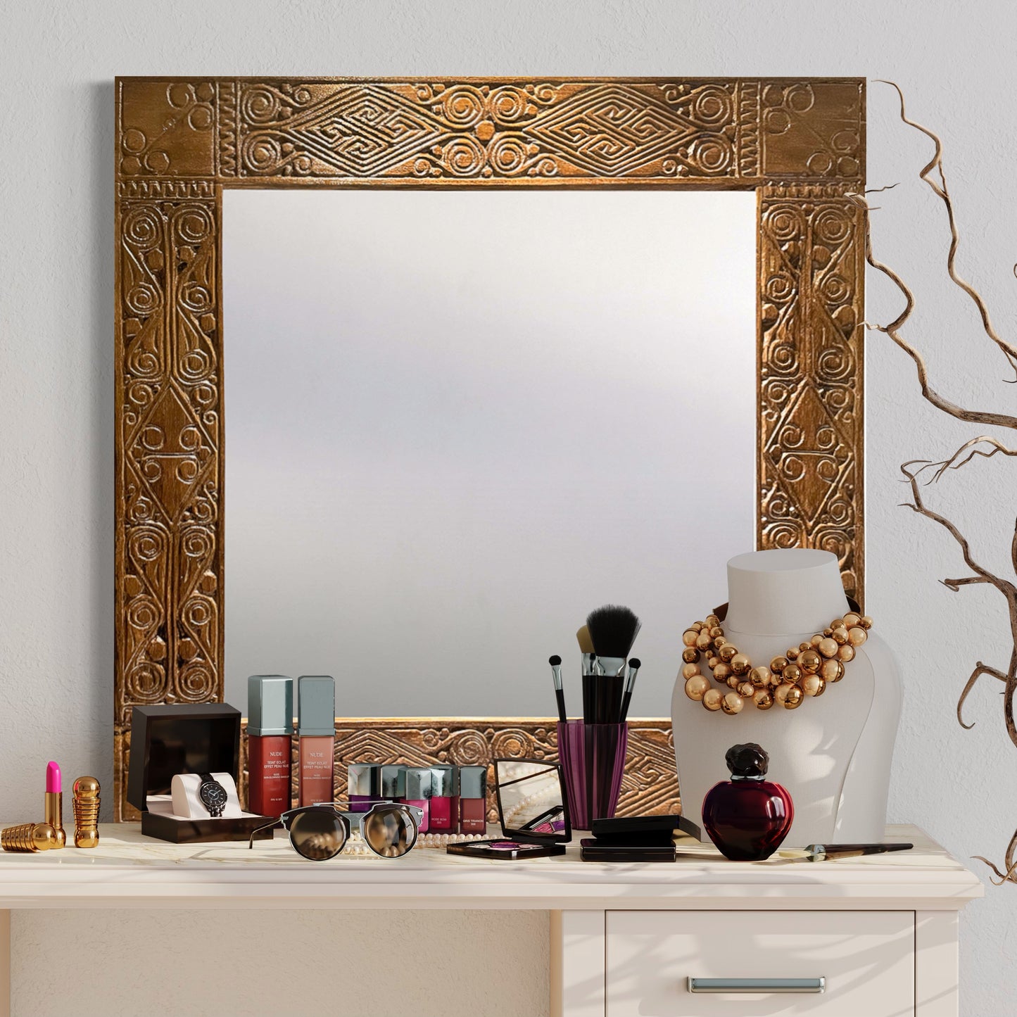 Hand Carved Mirror "Dili" - Natural brown